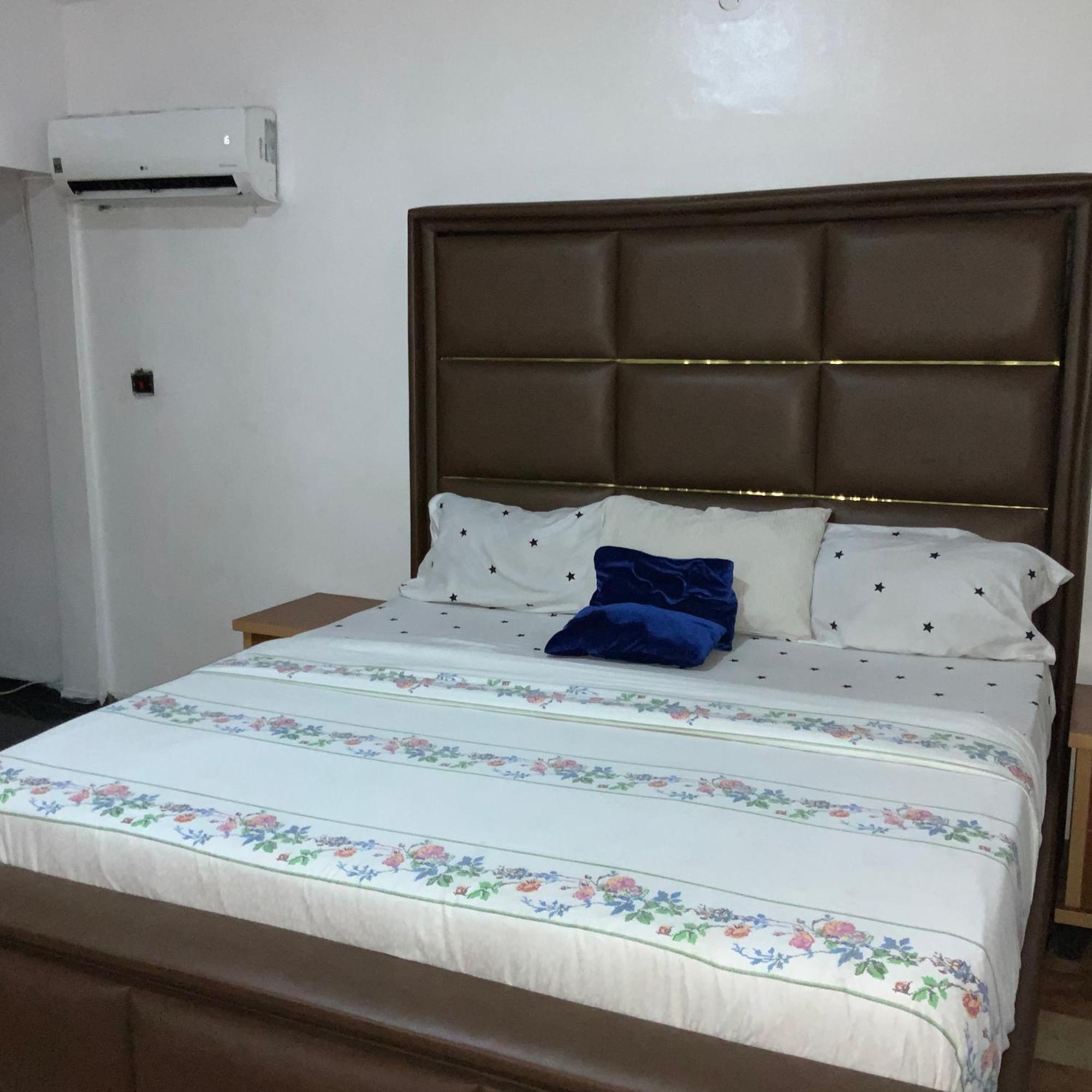 Blue Moon Hotels Victoria Island Lagos Exterior foto